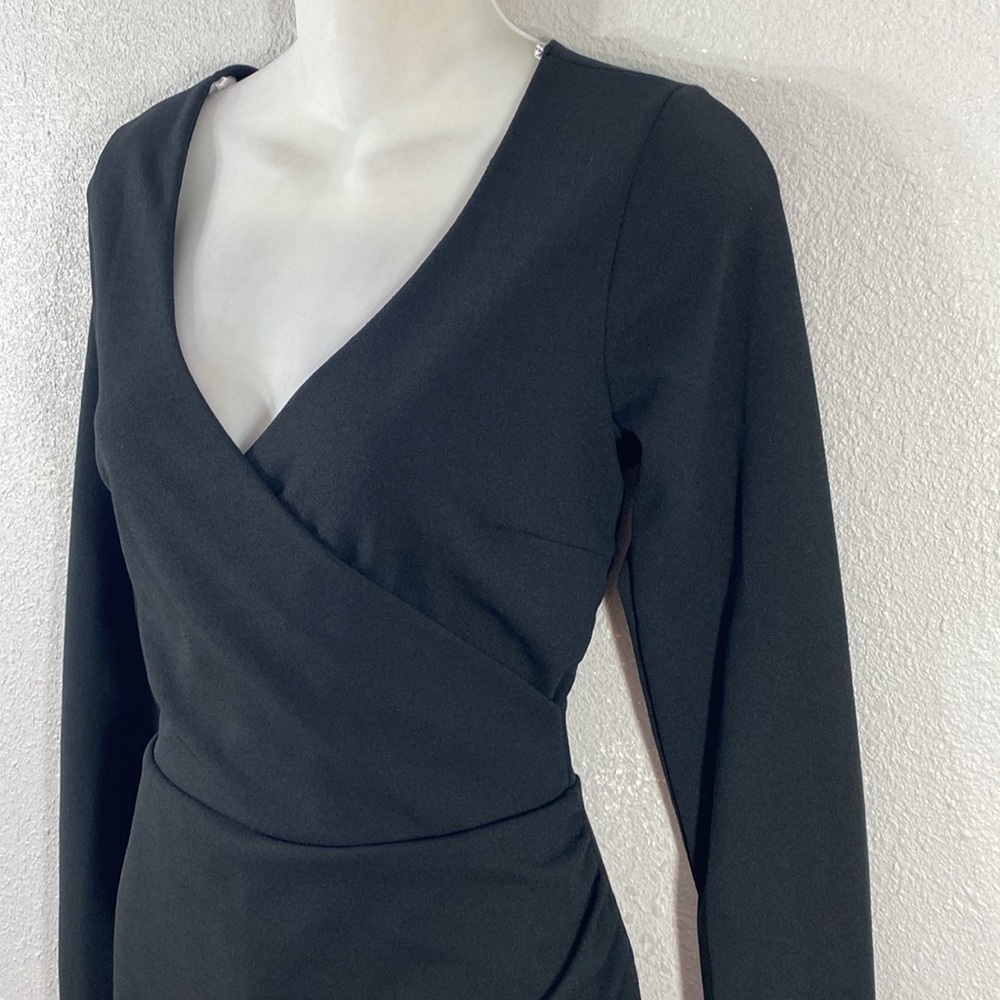 Lulu’s Babe Heaven Black Long Sleeve Asymmetrical Romper Medium M S22 - Picture 10 of 14